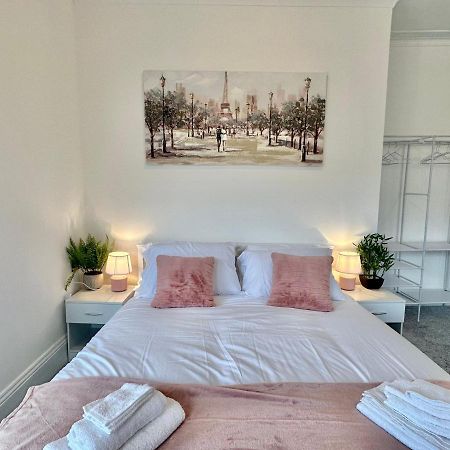 Chic Apartment In Central Bournemouth With Parking المظهر الخارجي الصورة