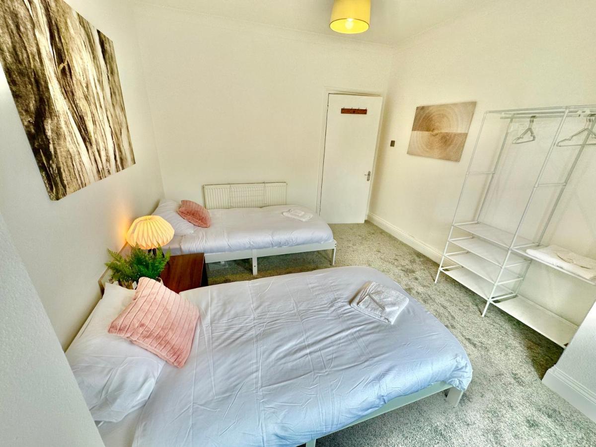 Chic Apartment In Central Bournemouth With Parking المظهر الخارجي الصورة