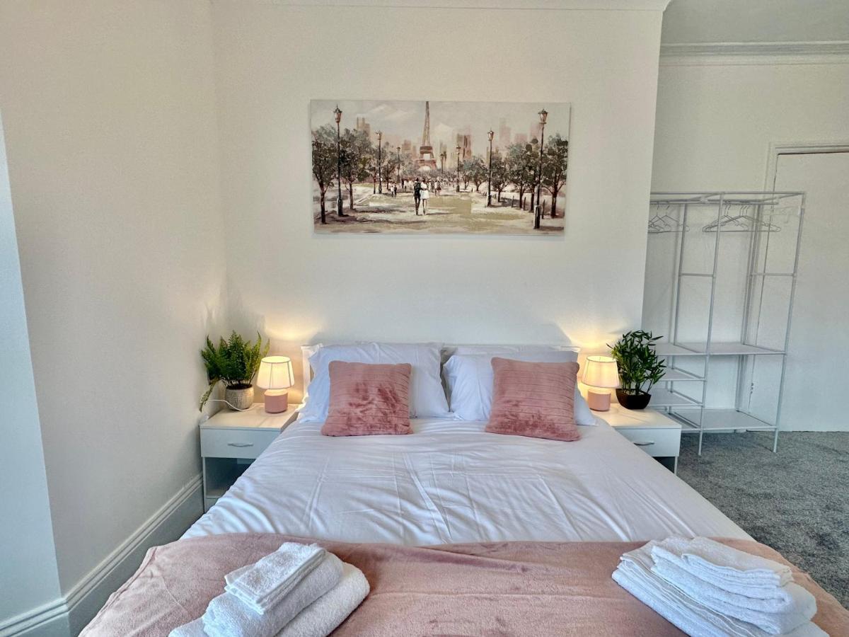 Chic Apartment In Central Bournemouth With Parking المظهر الخارجي الصورة