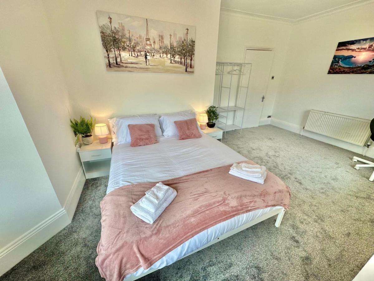 Chic Apartment In Central Bournemouth With Parking المظهر الخارجي الصورة